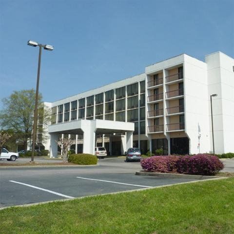 Days Inn & Suites By Wyndham Se Columbia Ft Jackson Kültér fotó